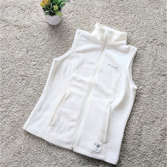 ⭐White Fleece Columbia Vest⭐ - Picture 1 of 7